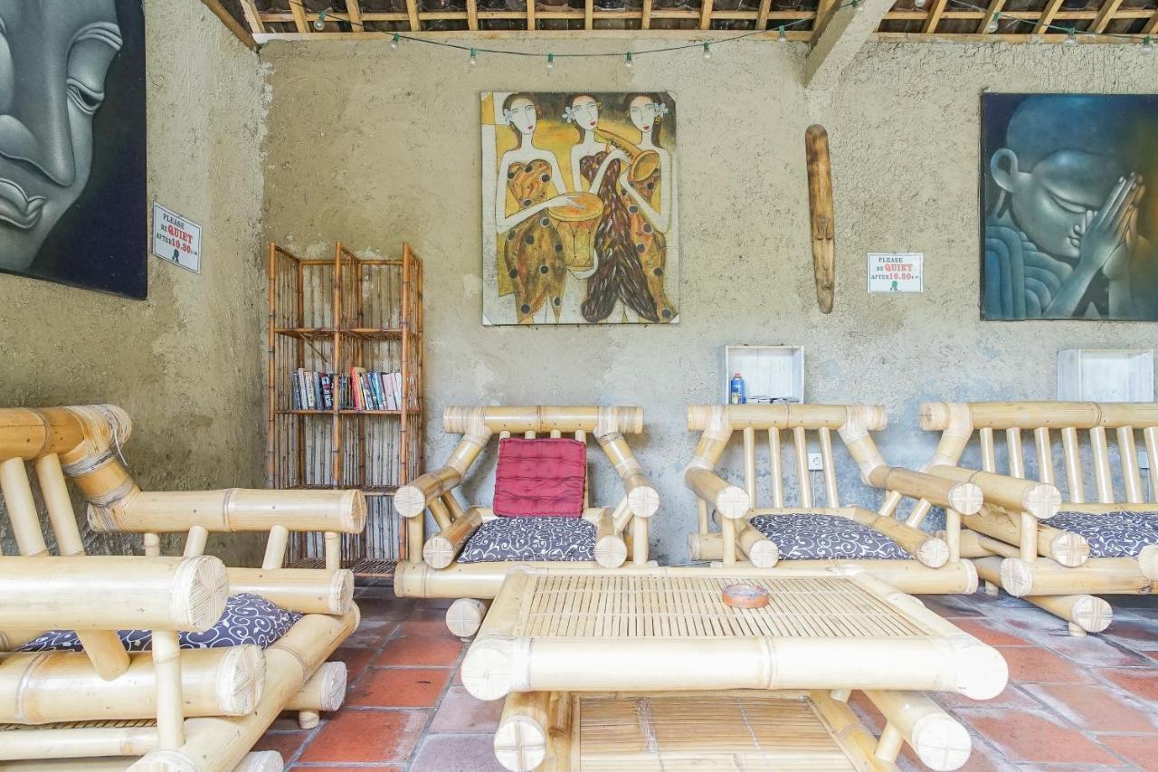 Padi-Padi Hostel & Bar Ubud Buitenkant foto